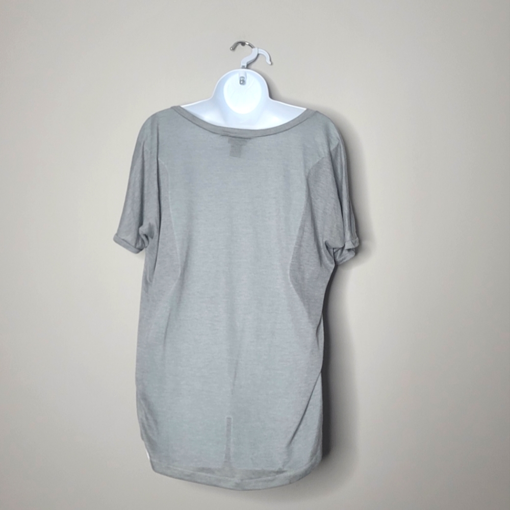 High-Low Shirt 🌚 - Picture 2 of 2